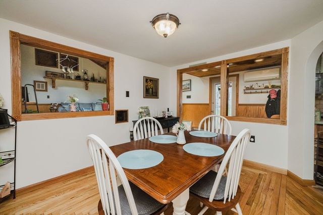 70 Ricard St, Seekonk, MA 02771