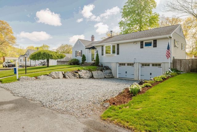 70 Ricard St, Seekonk, MA 02771