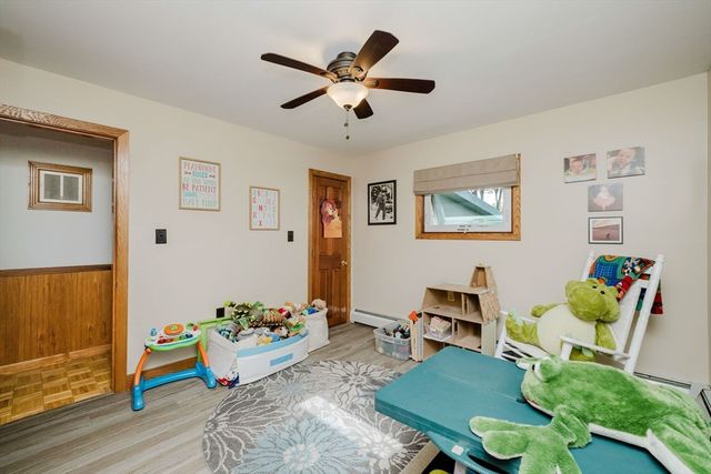 70 Ricard St, Seekonk, MA 02771