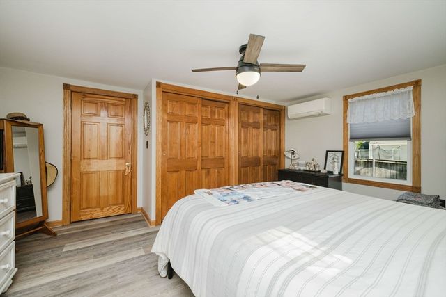 70 Ricard St, Seekonk, MA 02771