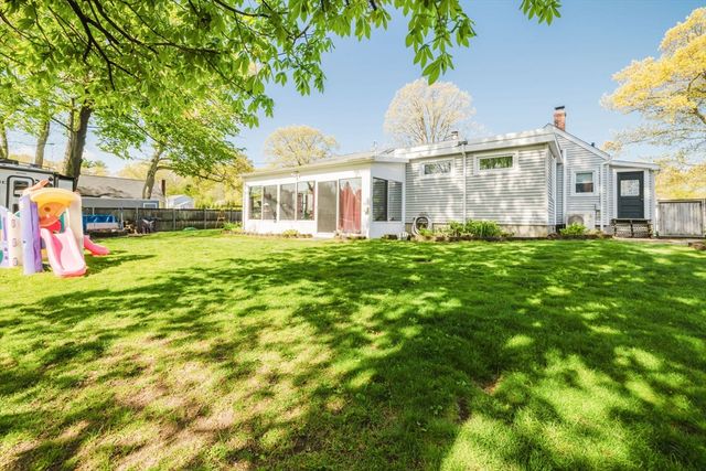 70 Ricard St, Seekonk, MA 02771