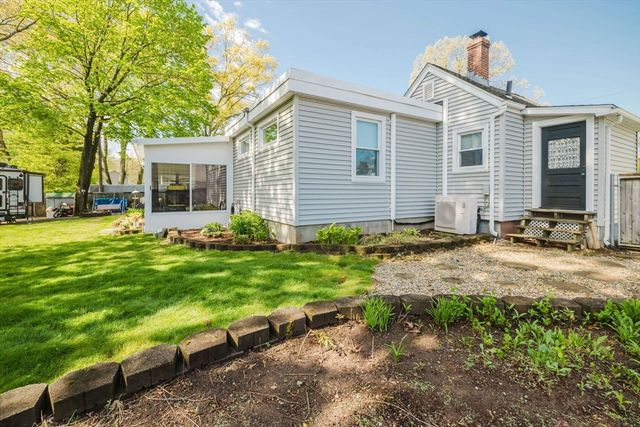 70 Ricard St, Seekonk, MA 02771