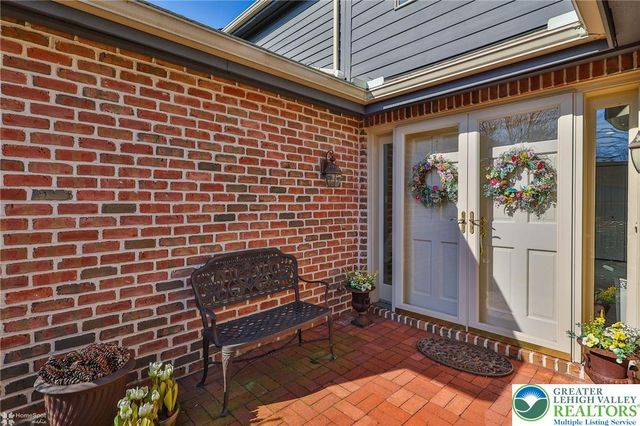 2820 Sheffield Drive, Lower Macungie Twp, PA 18049