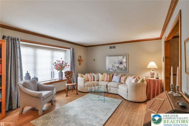 2820 Sheffield Drive, Lower Macungie Twp, PA 18049