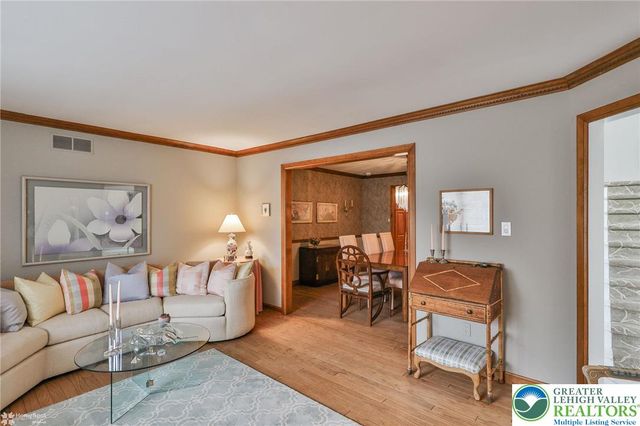 2820 Sheffield Drive, Lower Macungie Twp, PA 18049