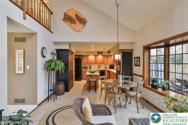2820 Sheffield Drive, Lower Macungie Twp, PA 18049