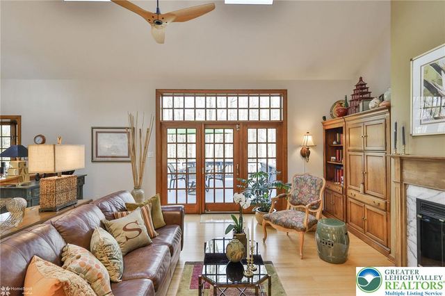 2820 Sheffield Drive, Lower Macungie Twp, PA 18049