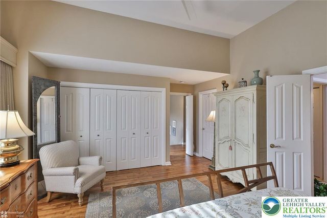 2820 Sheffield Drive, Lower Macungie Twp, PA 18049