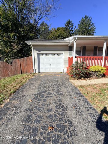 30 Cornell Street, Toms River, NJ 08757