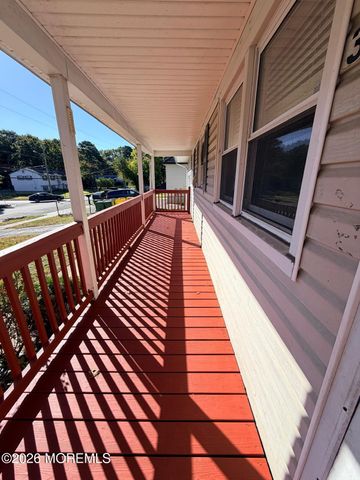 30 Cornell Street, Toms River, NJ 08757