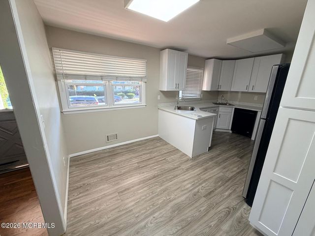 30 Cornell Street, Toms River, NJ 08757