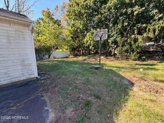 30 Cornell Street, Toms River, NJ 08757