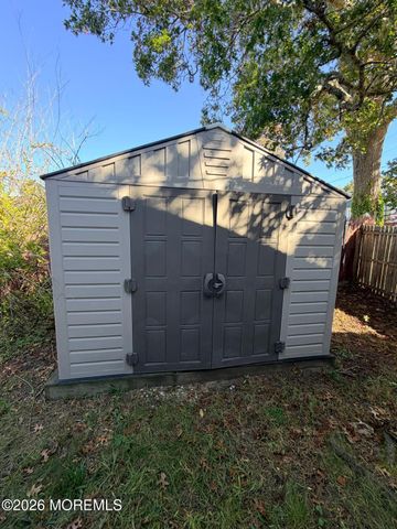 30 Cornell Street, Toms River, NJ 08757