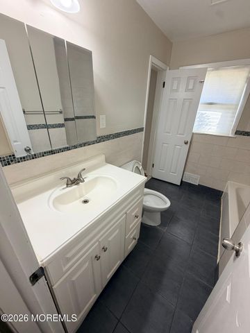 30 Cornell Street, Toms River, NJ 08757
