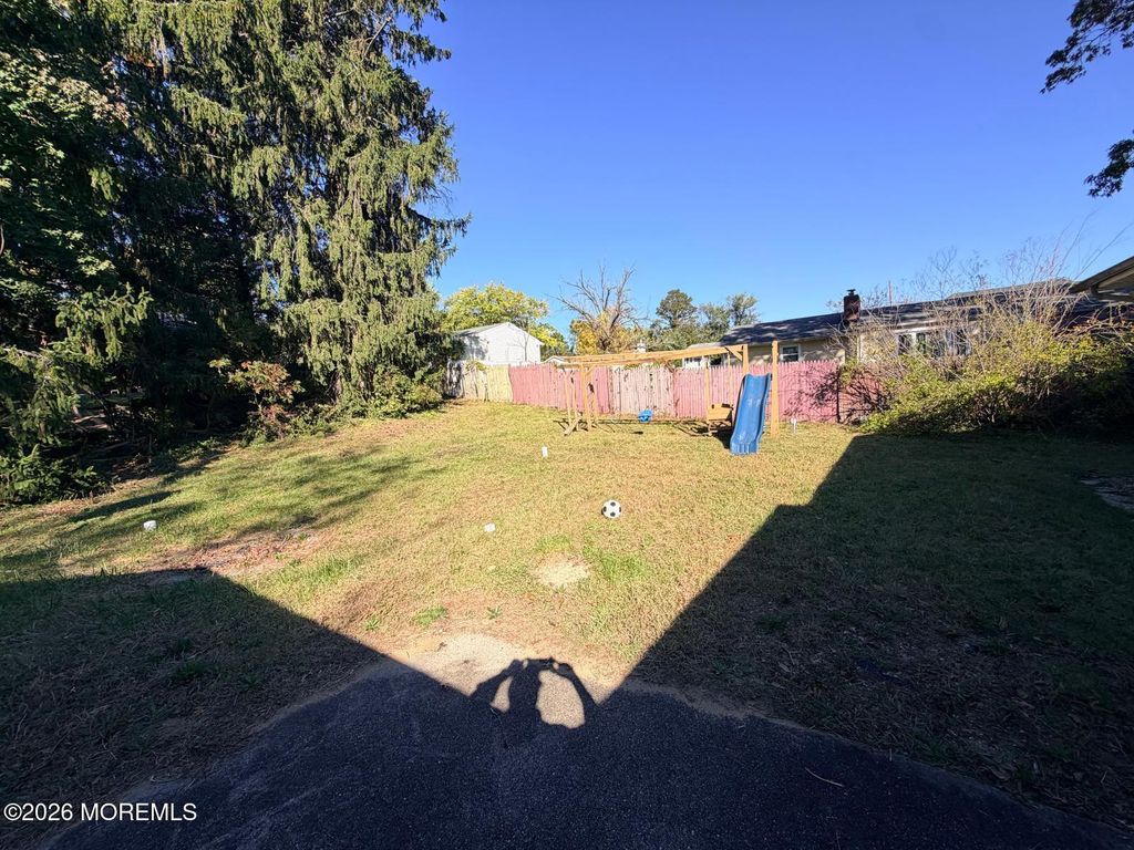 30 Cornell Street, Toms River, NJ 08757