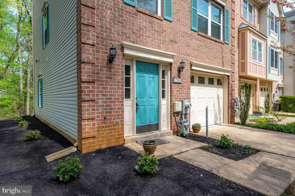 Image 2 of property listing at 700 PINE VALLEY CT, Arnold, MD 21012