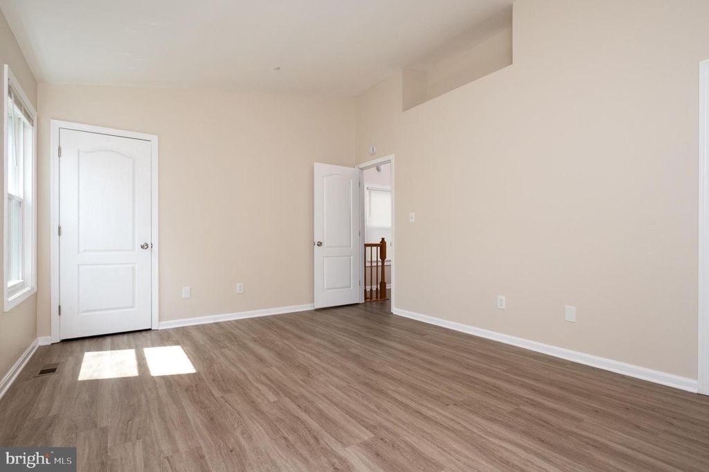 Image 21 of property listing at 700 PINE VALLEY CT, Arnold, MD 21012