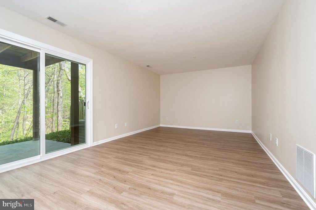 Image 29 of property listing at 700 PINE VALLEY CT, Arnold, MD 21012