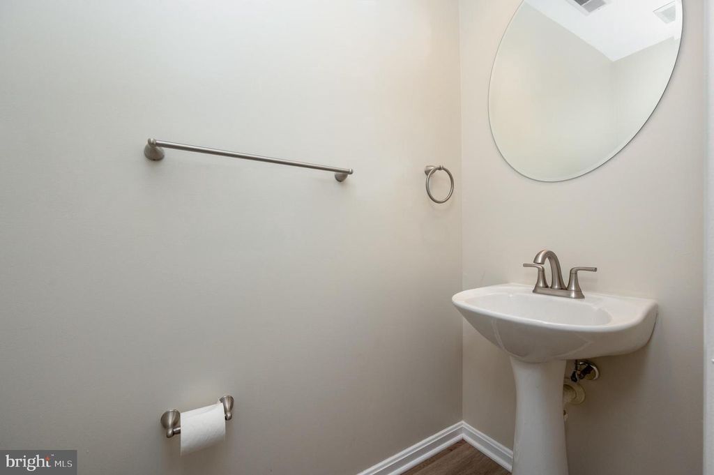 Image 36 of property listing at 700 PINE VALLEY CT, Arnold, MD 21012