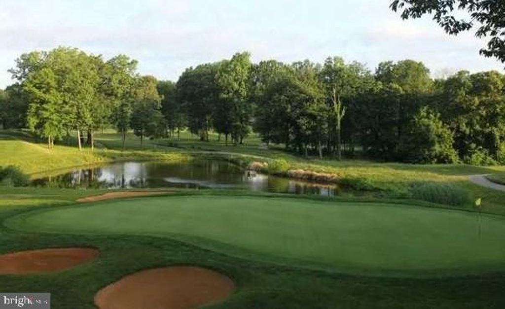 Image 38 of property listing at 700 PINE VALLEY CT, Arnold, MD 21012