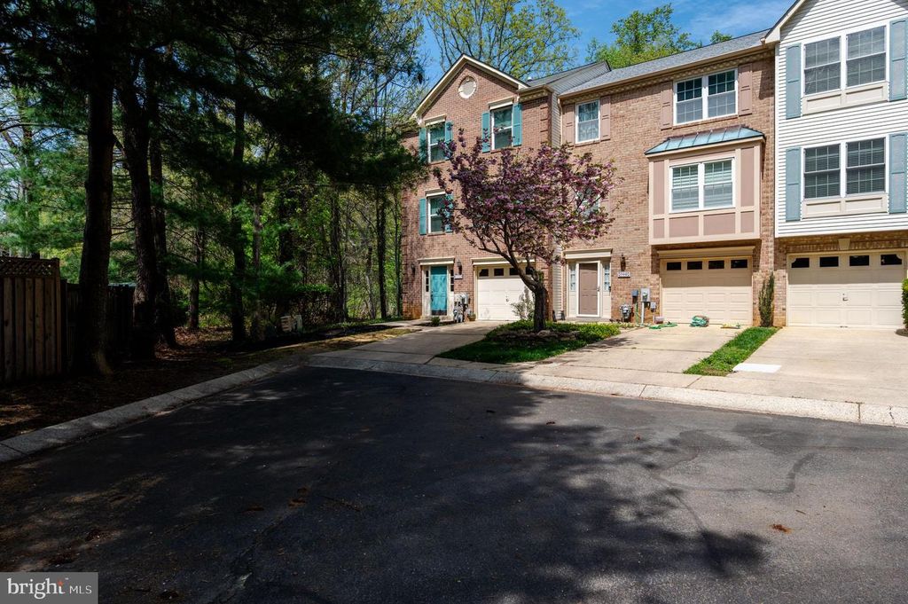 Image 4 of property listing at 700 PINE VALLEY CT, Arnold, MD 21012