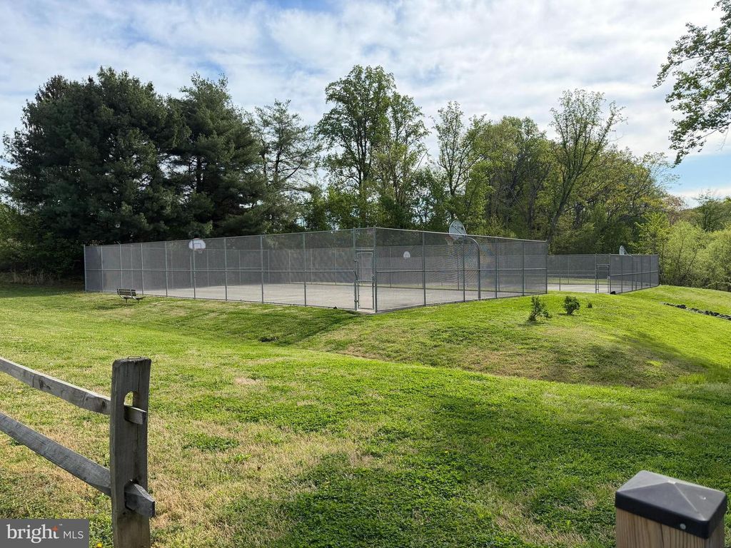 Image 40 of property listing at 700 PINE VALLEY CT, Arnold, MD 21012