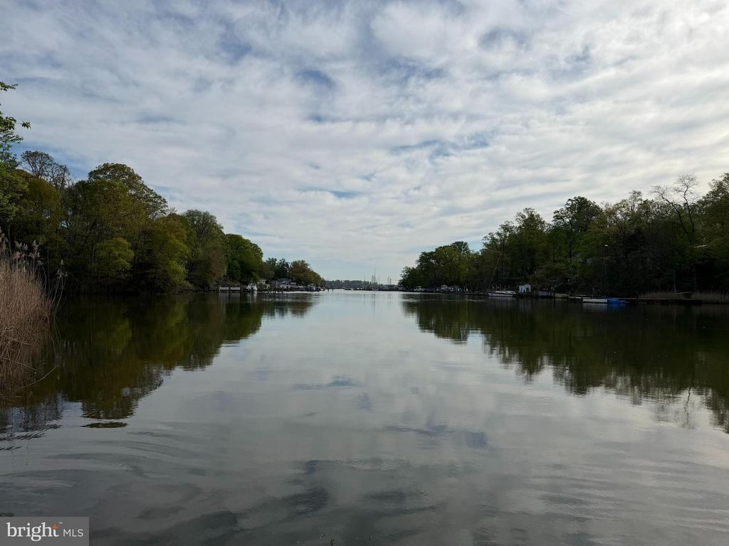 Image 43 of property listing at 700 PINE VALLEY CT, Arnold, MD 21012