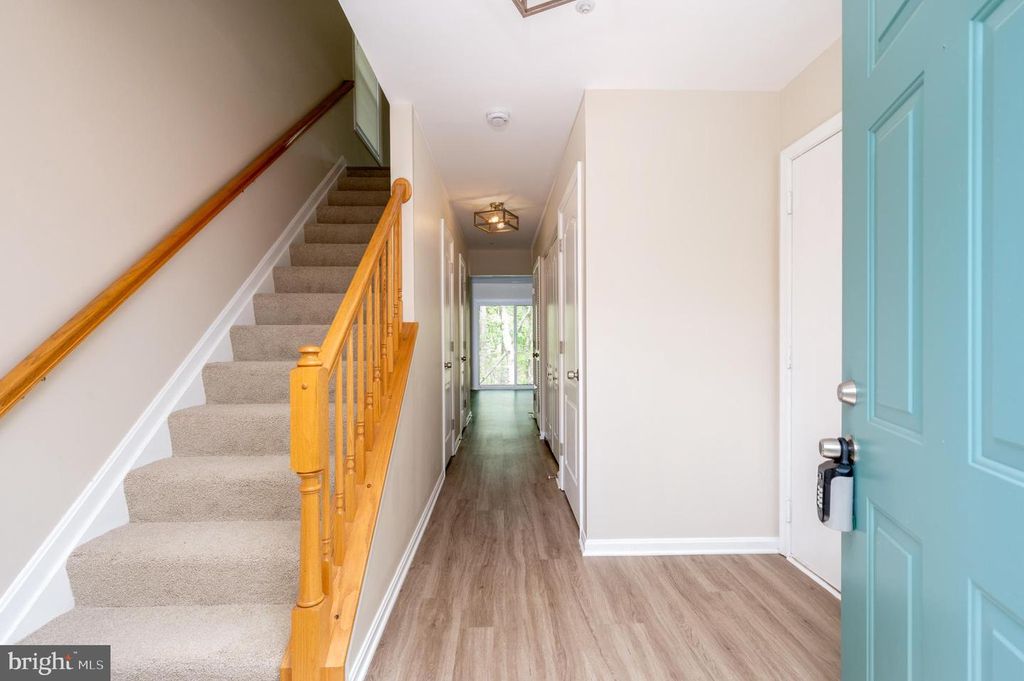 Image 5 of property listing at 700 PINE VALLEY CT, Arnold, MD 21012