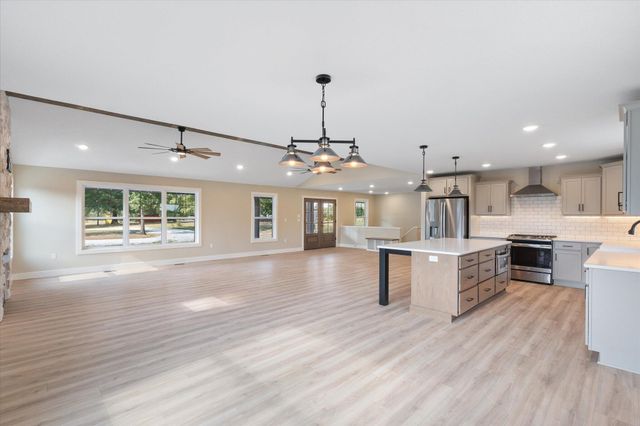 13100 N BETHLEHEM RD, Harrisburg, MO 65256