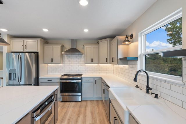 13100 N BETHLEHEM RD, Harrisburg, MO 65256