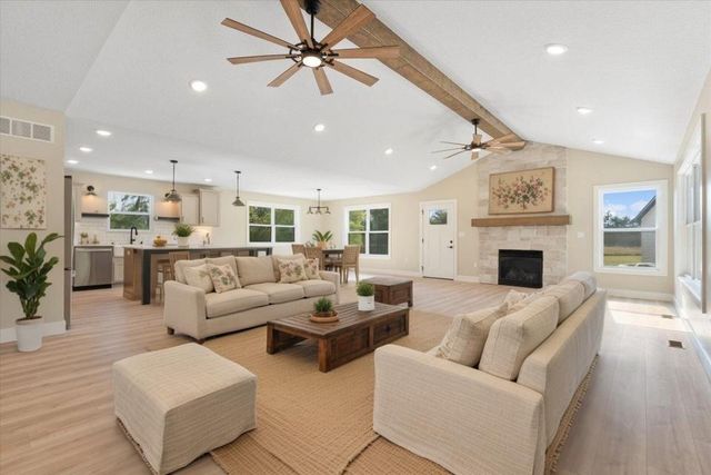 13100 N BETHLEHEM RD, Harrisburg, MO 65256