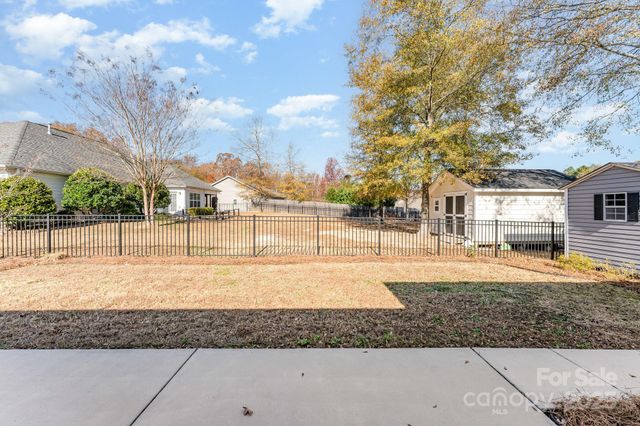 2110 London Lane, Belmont, NC 28012