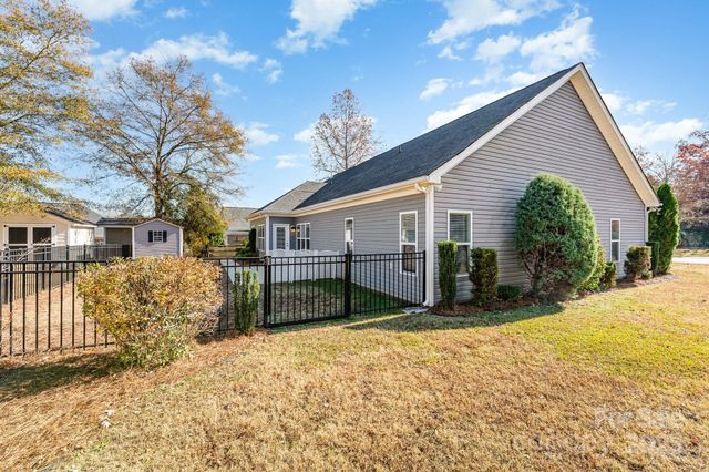 2110 London Lane, Belmont, NC 28012