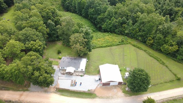 262 Woodland Heights Rd, Centerville, TN 37033