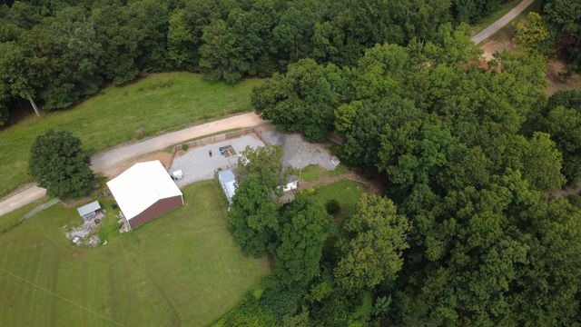 262 Woodland Heights Rd, Centerville, TN 37033