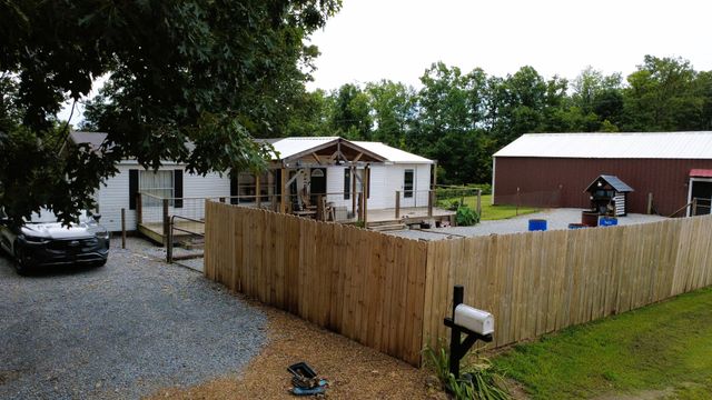 262 Woodland Heights Rd, Centerville, TN 37033