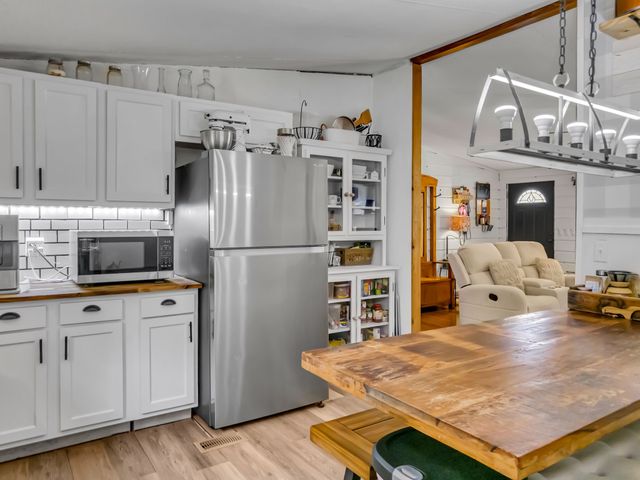 262 Woodland Heights Rd, Centerville, TN 37033