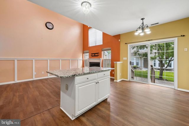 7802 NORMANDY DR, Mount Laurel, NJ 08054