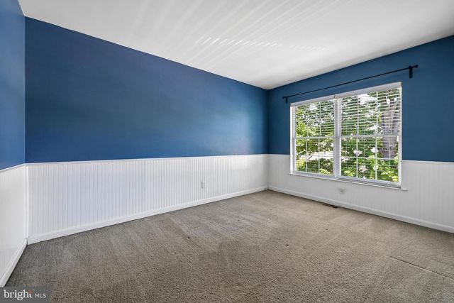 7802 NORMANDY DR, Mount Laurel, NJ 08054