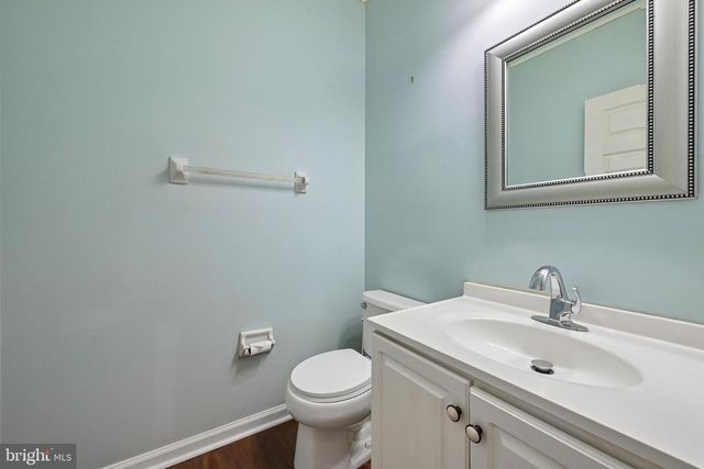7802 NORMANDY DR, Mount Laurel, NJ 08054