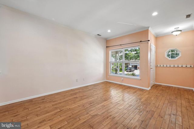 7802 NORMANDY DR, Mount Laurel, NJ 08054
