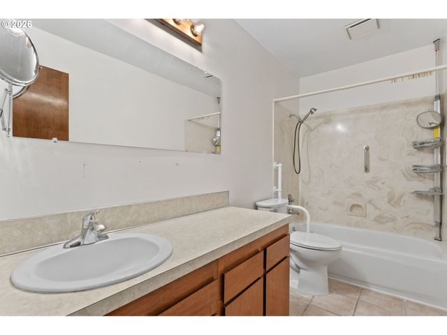 3403 Ne 162ND Ave, Portland, OR 97230