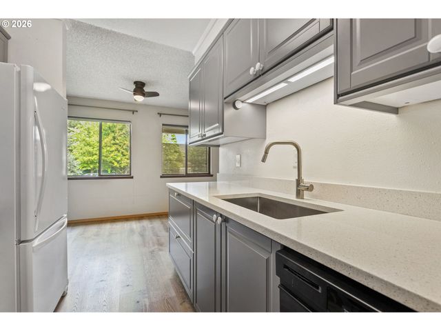 3403 Ne 162ND Ave, Portland, OR 97230