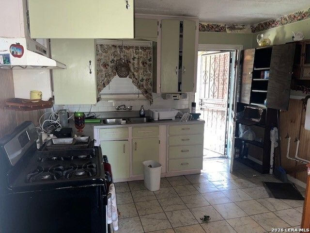 18 ROSEMONT DR, San Antonio, TX 78201