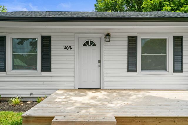 202 Fowler Ford Rd, Portland, TN 37148