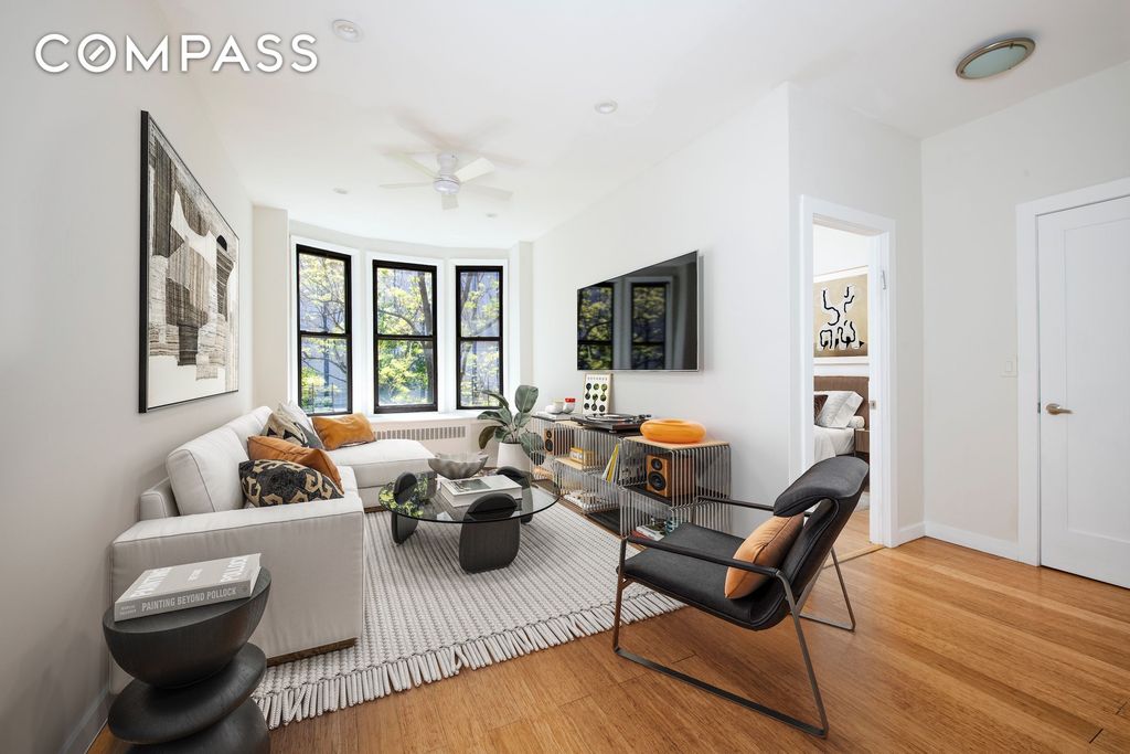 209 W 118th St Apt 4D, New York City, NY 10026