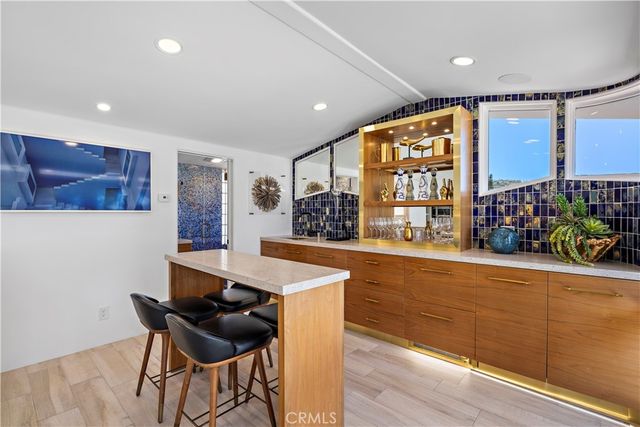 594 Cliff Drive, Laguna Beach, CA 92651