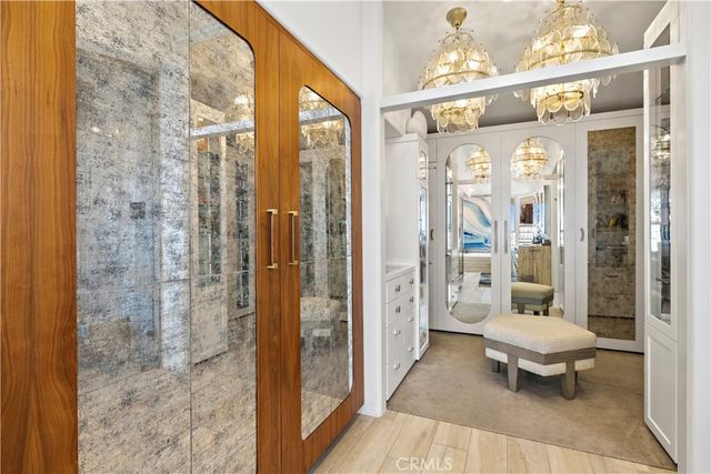 594 Cliff Drive, Laguna Beach, CA 92651