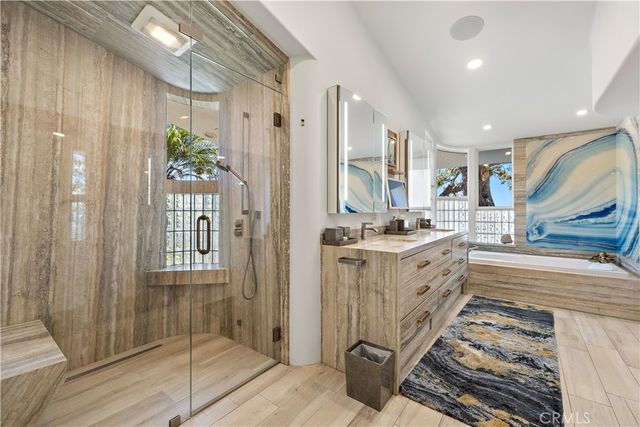 594 Cliff Drive, Laguna Beach, CA 92651
