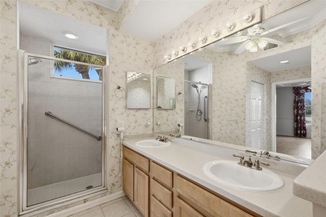 8422 WETHERSFIELD RUN 104, Lakewood Ranch, FL 34202